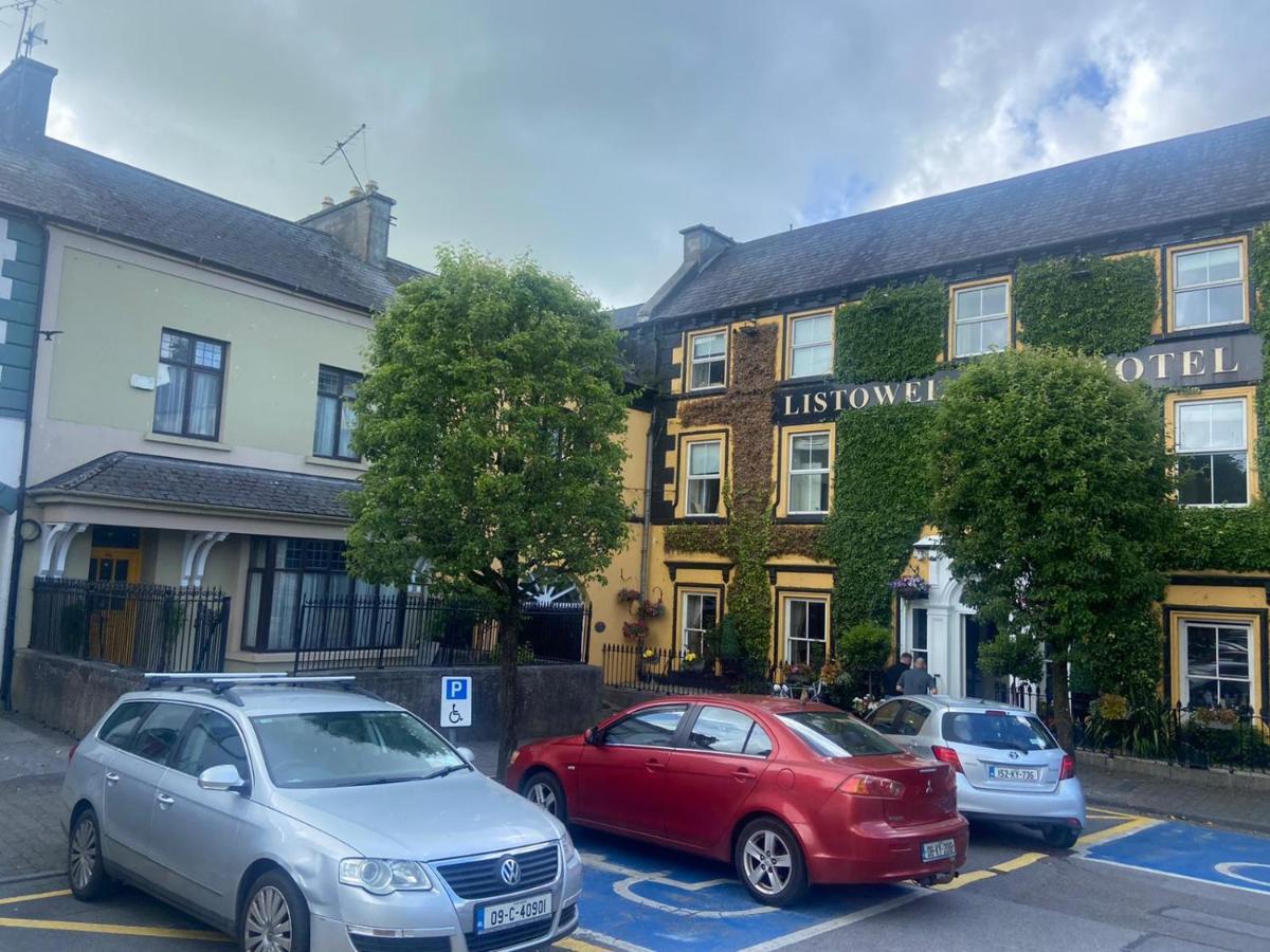 29 The Square Hotel Listowel Exterior foto